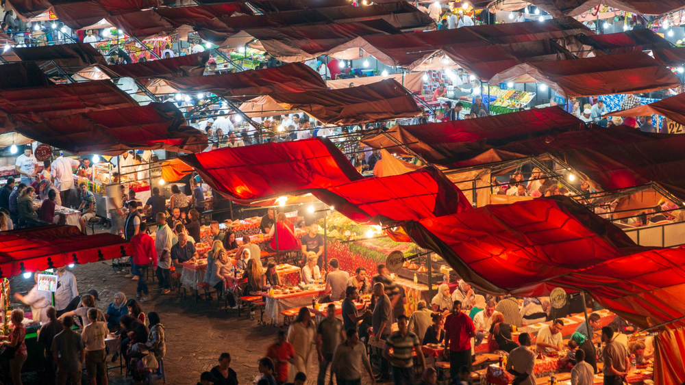 Une ville envoûtante aux nuances complexes