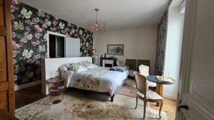 237f90e8-5420-4dc5-92e7-e32572461bd5-6cb5ccba63d8f80edcf84bece46171ef