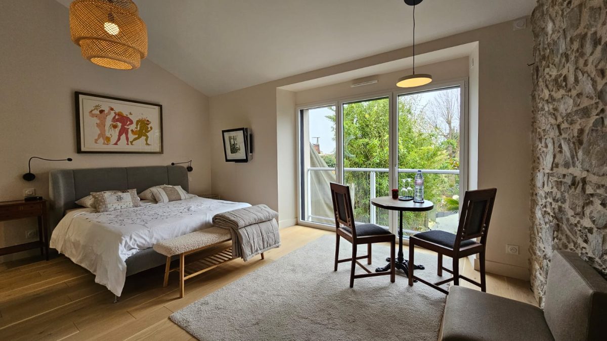 e4243e3f-8050-43f6-8d50-08b86c9be4aa-0f1c4067c36babe7e87f25188a2f75d8