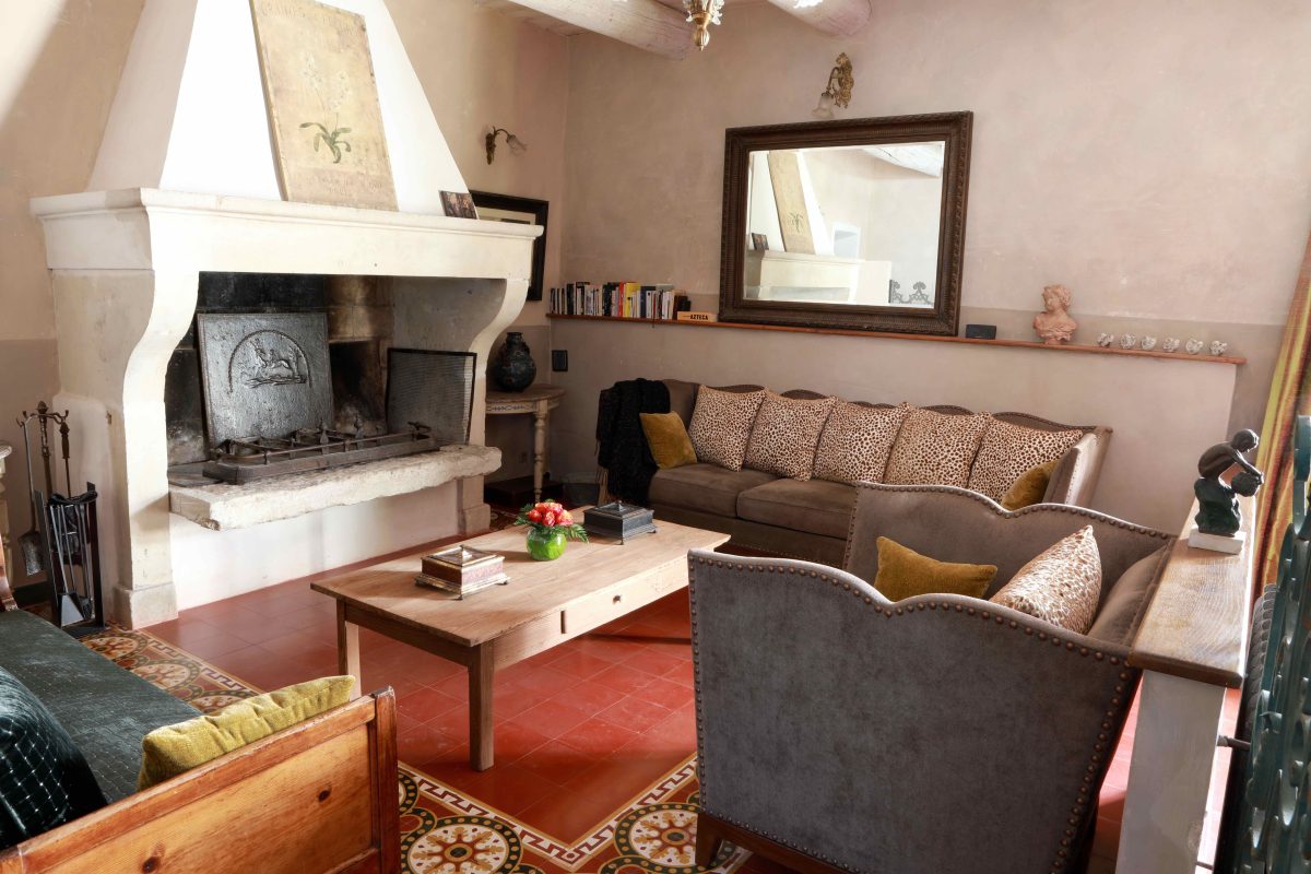 Salon-5f5fa3fb2a9898b400c706664a4d65d2