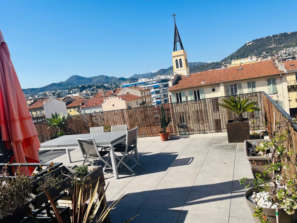 Chambre privée dans bel appartement en roof-top quartier du Port de Nice 06