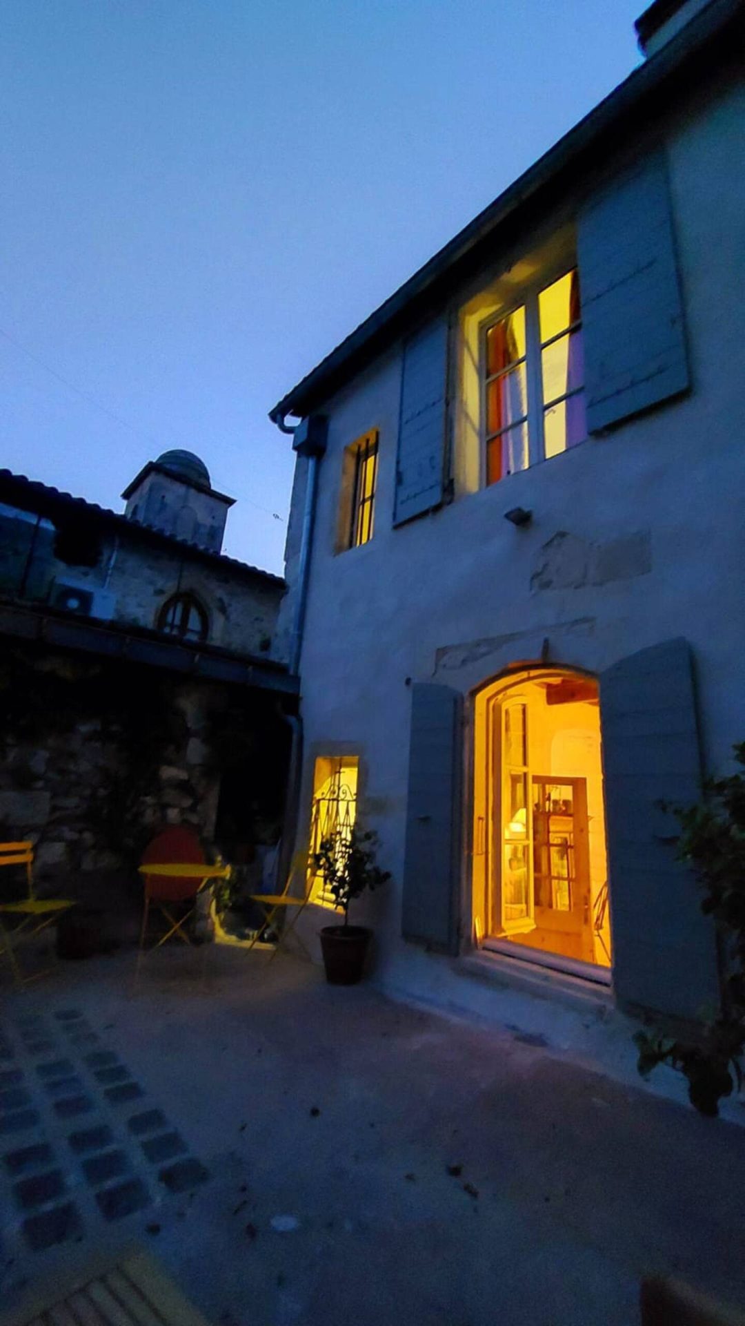 d5729a7f-09c2-4bfa-84f2-b4d032d1