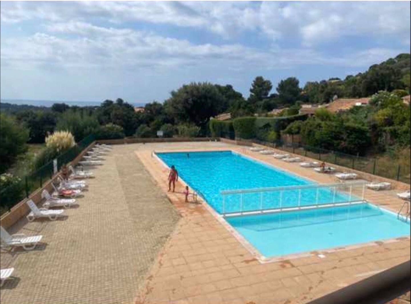 25453568-abe8-4631-b65f-ac0e33e5