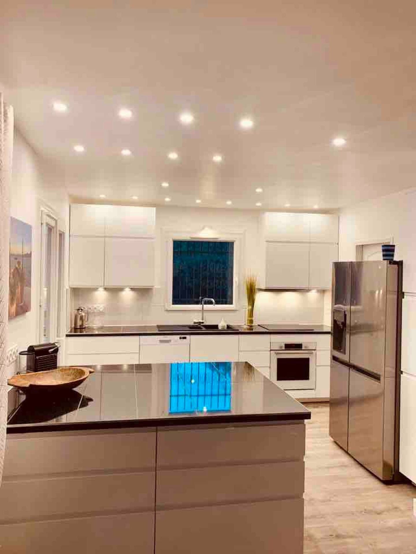 8b596f51-d4ac-4a74-9010-cc3075f5