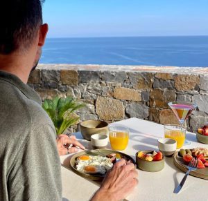 f64b324b-1dba-40bc-8bf2-4a712f277ad9