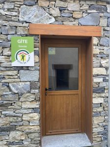 ENTREE-GITE-DES-fOUINES-f4046707b5f79d83321aedd5f1bb1133