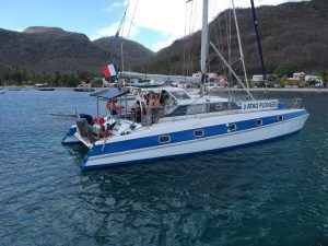 Enfants-a-bord-aux-Anses-d-Arlet-9c4c3390a68d5f15814c0bb050598476