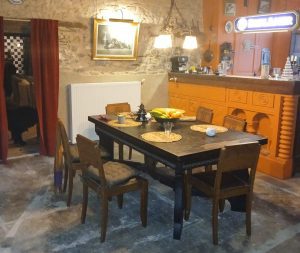 salle-a-manger-8c0c0d0e166ca1eaae89b7110baa4aa0