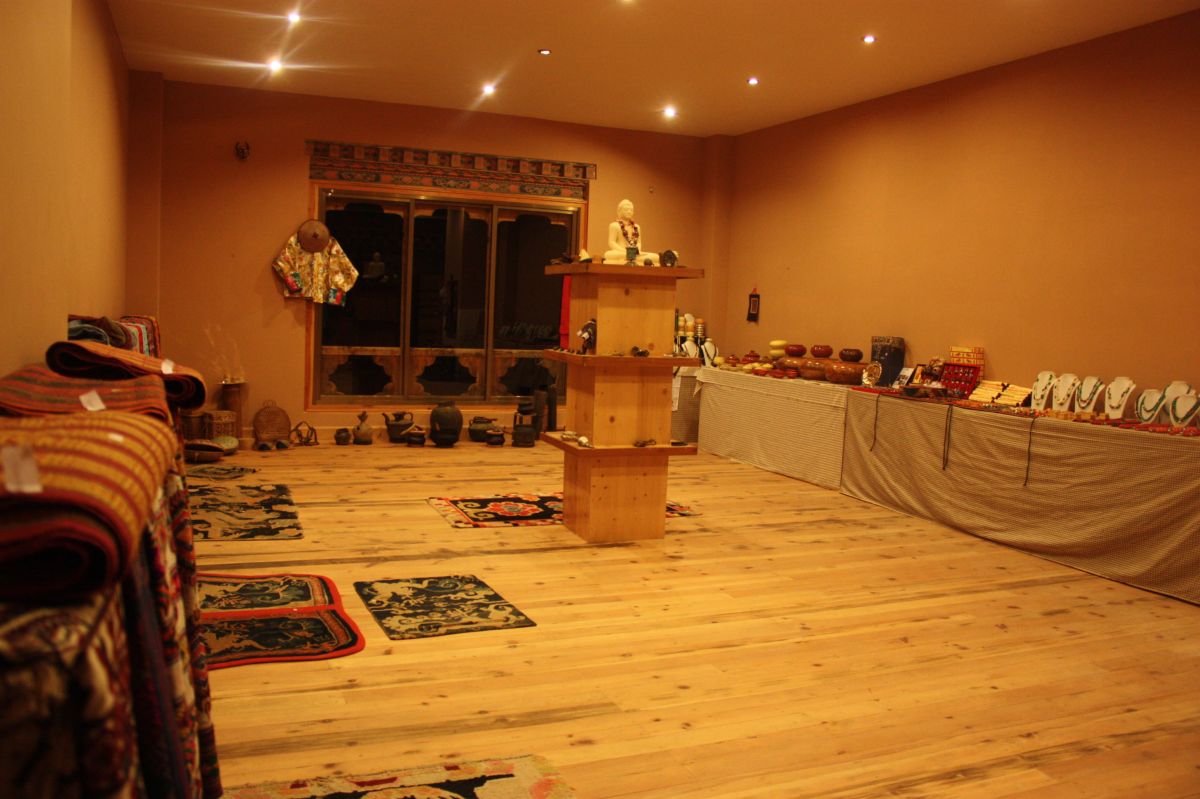 1679160535178890556_lg