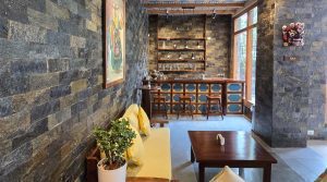 bar-g4-qq9ndindr6xy127upz8igmkaa1qv7uadc0llyppzp4