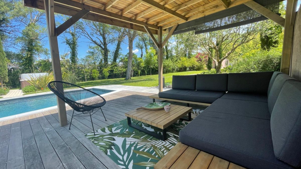 sofa-exterieur-195f317096ea5319b595ca3dd1d87f15