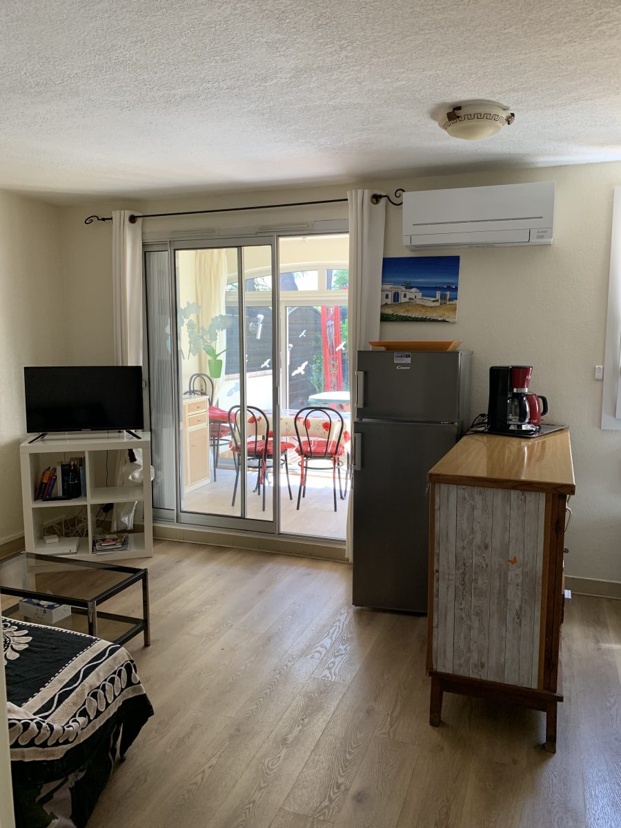 Ph_salon_N2022-0027ca127f3916c251527f176884796a