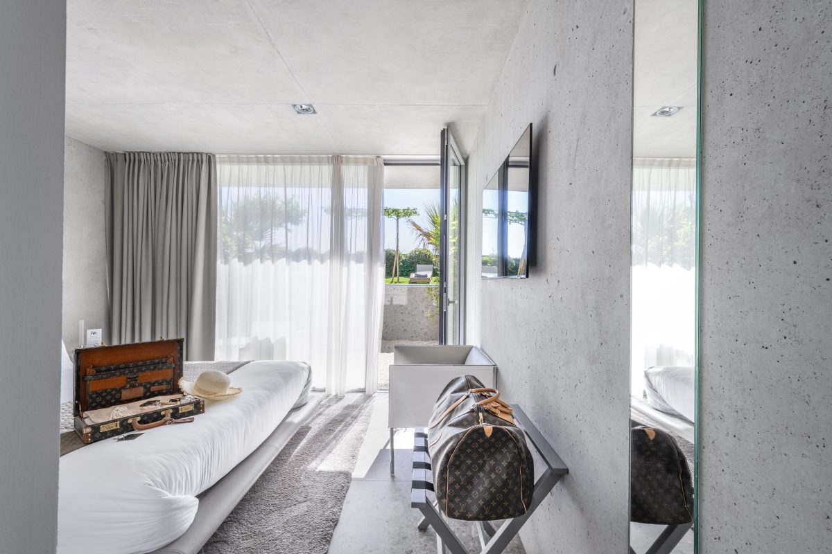 pavillonM-Grignan-Maison-dhotes-luxe-design-chambre-double-pisci-08ba8eb6a7473266c6a957592f905841