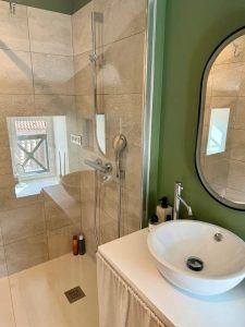 42c64c0f-4267-41c8-97d7-8f97ba6381e9