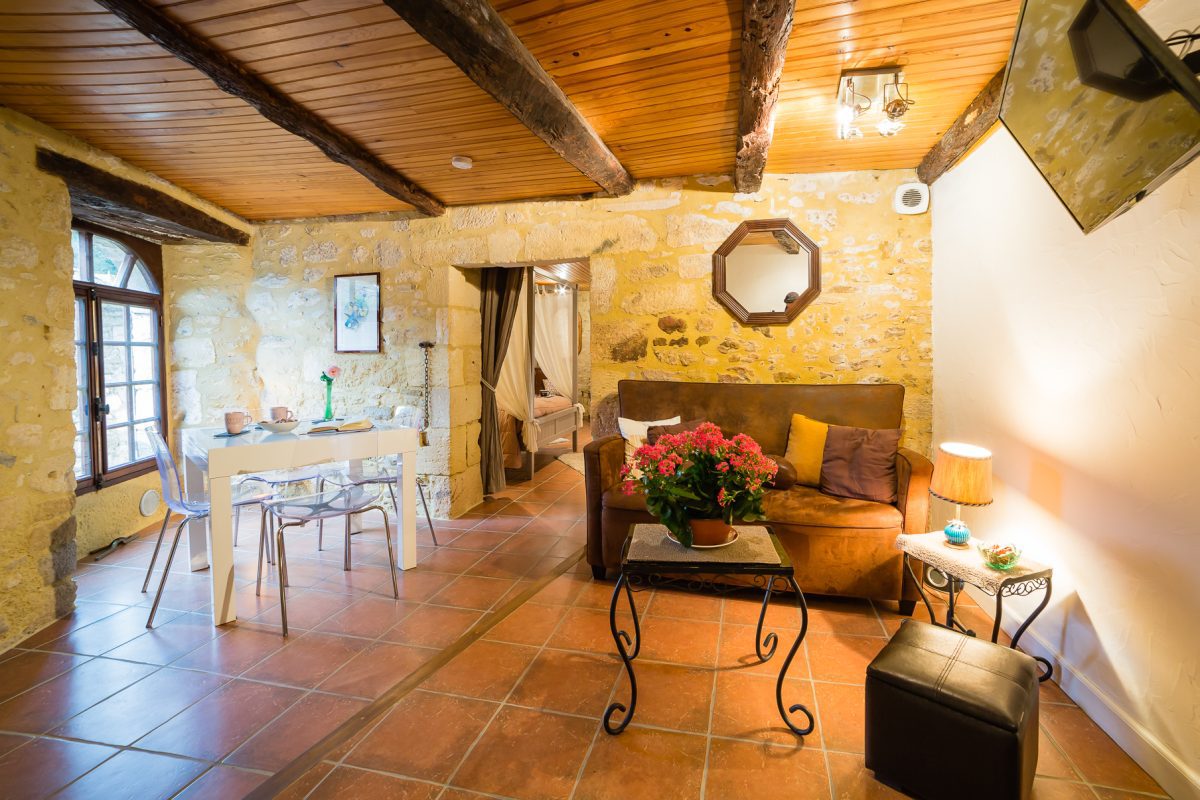 The-main-room-bba3435990e85771ea6dea8f6ac130cf