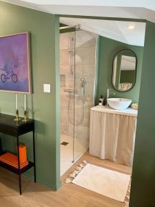 c299697b-6bf1-4423-a29d-d159328ef7de