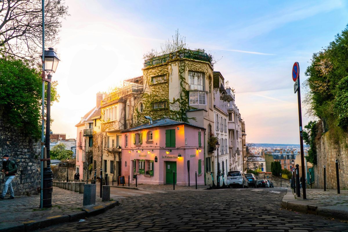 Explorer Paris en suivant une chasse aux indices