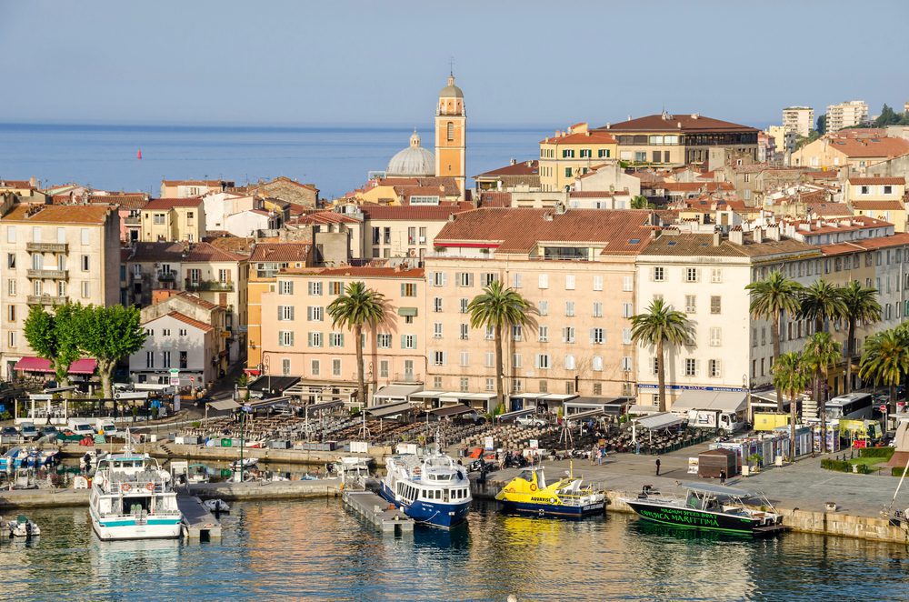 Que faire à Ajaccio pendant des vacances gay-friendly? Les activités incontournables à connaître