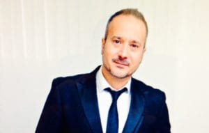 Scène gay à Paris avec Daniel, chef d'entreprise