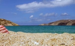 La plage nudiste de Mykonos