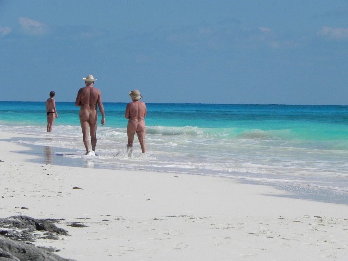 10 meilleures plages de nudistes gays d'Europe