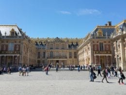 Visitez le Château de Versailles avec un guide francophone
