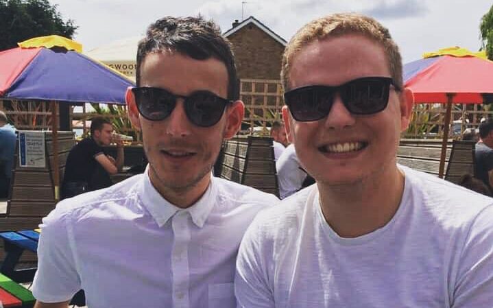 Des employés d'une croisière gâche la lune de miel d'un couple gay