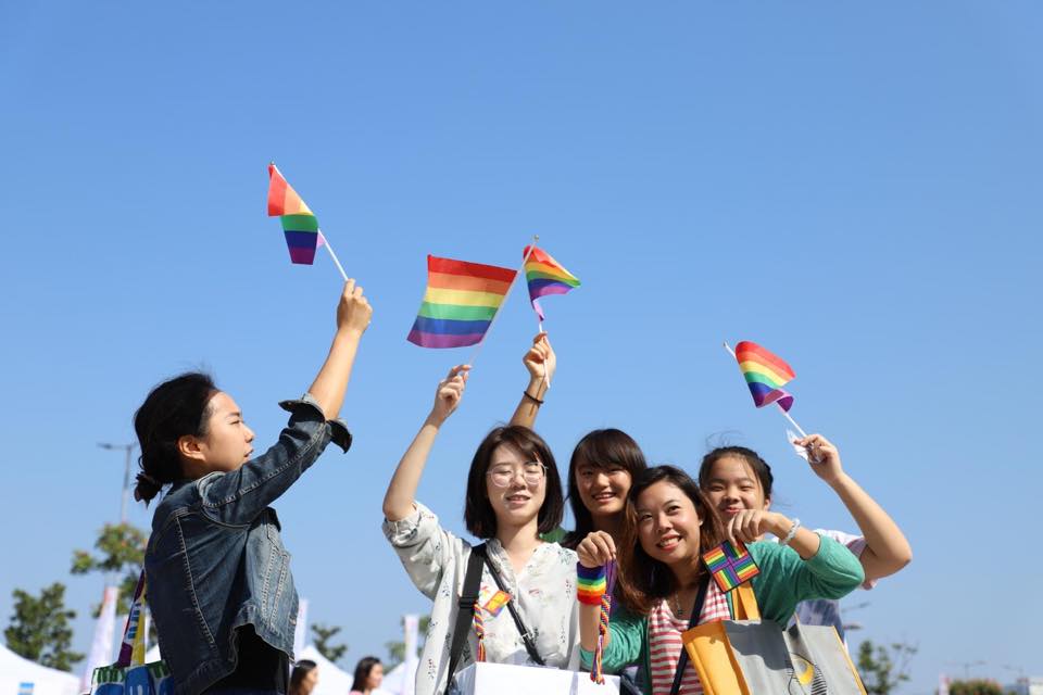 Opposition aux droits légaux des LGBT à Hong Kong au plus bas