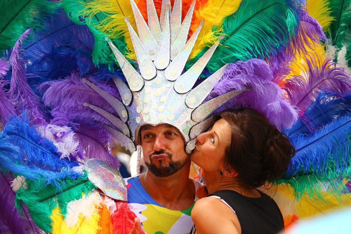 Comment bien préparer son voyage pour la gay pride ?