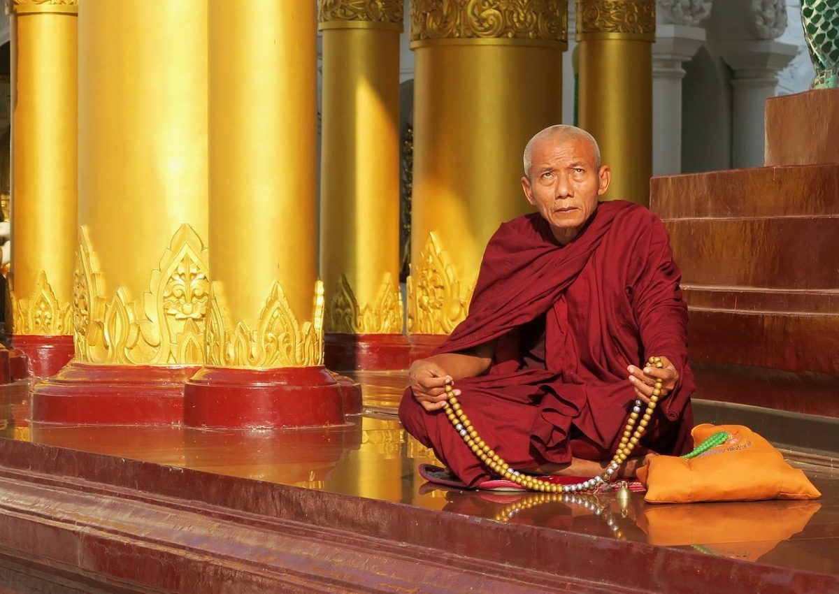 Construction du stupa de Shwedagon