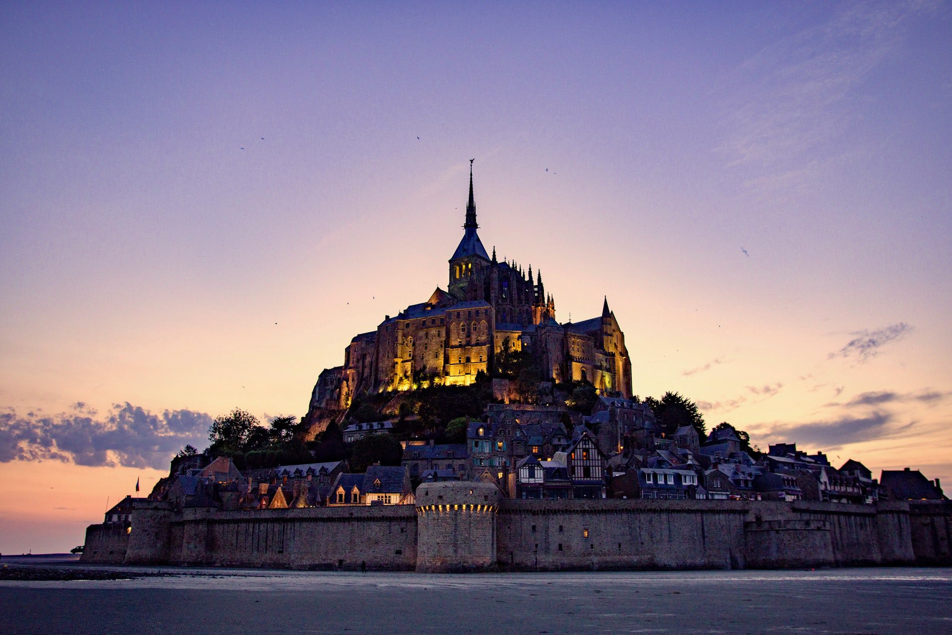 Mont-Saint-Michel : du Moyen-Âge à aujourd'hui