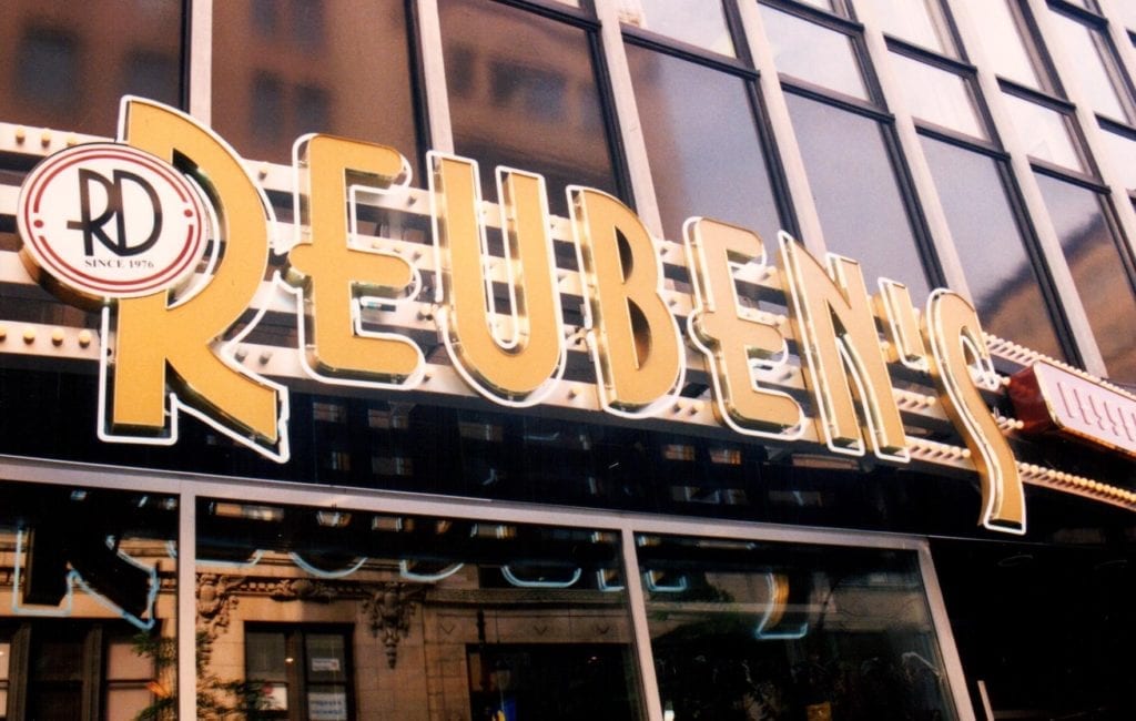 Reuben's Deli & Steakhouse Montréal