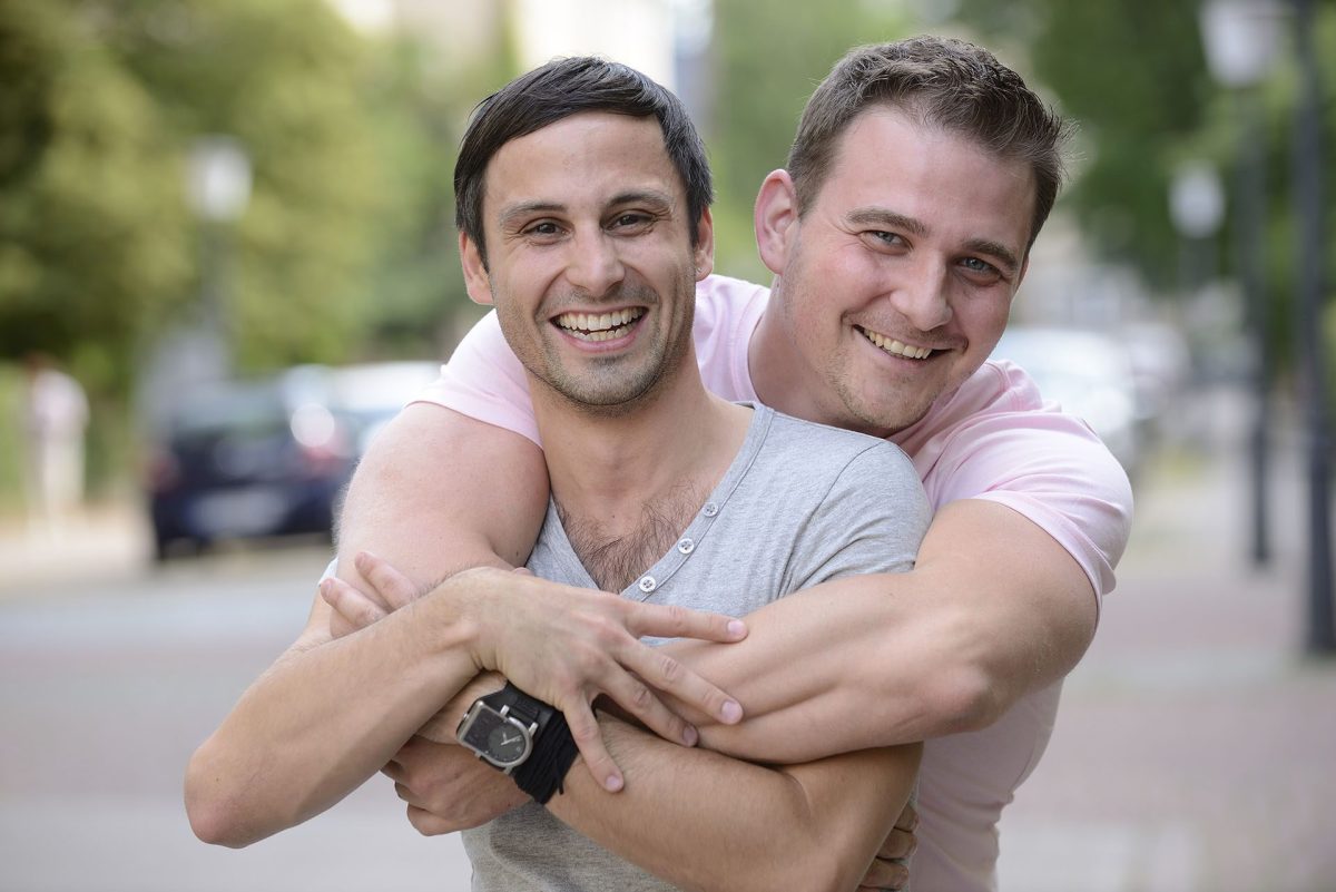 Croatian court allows gay couple to become foster parents