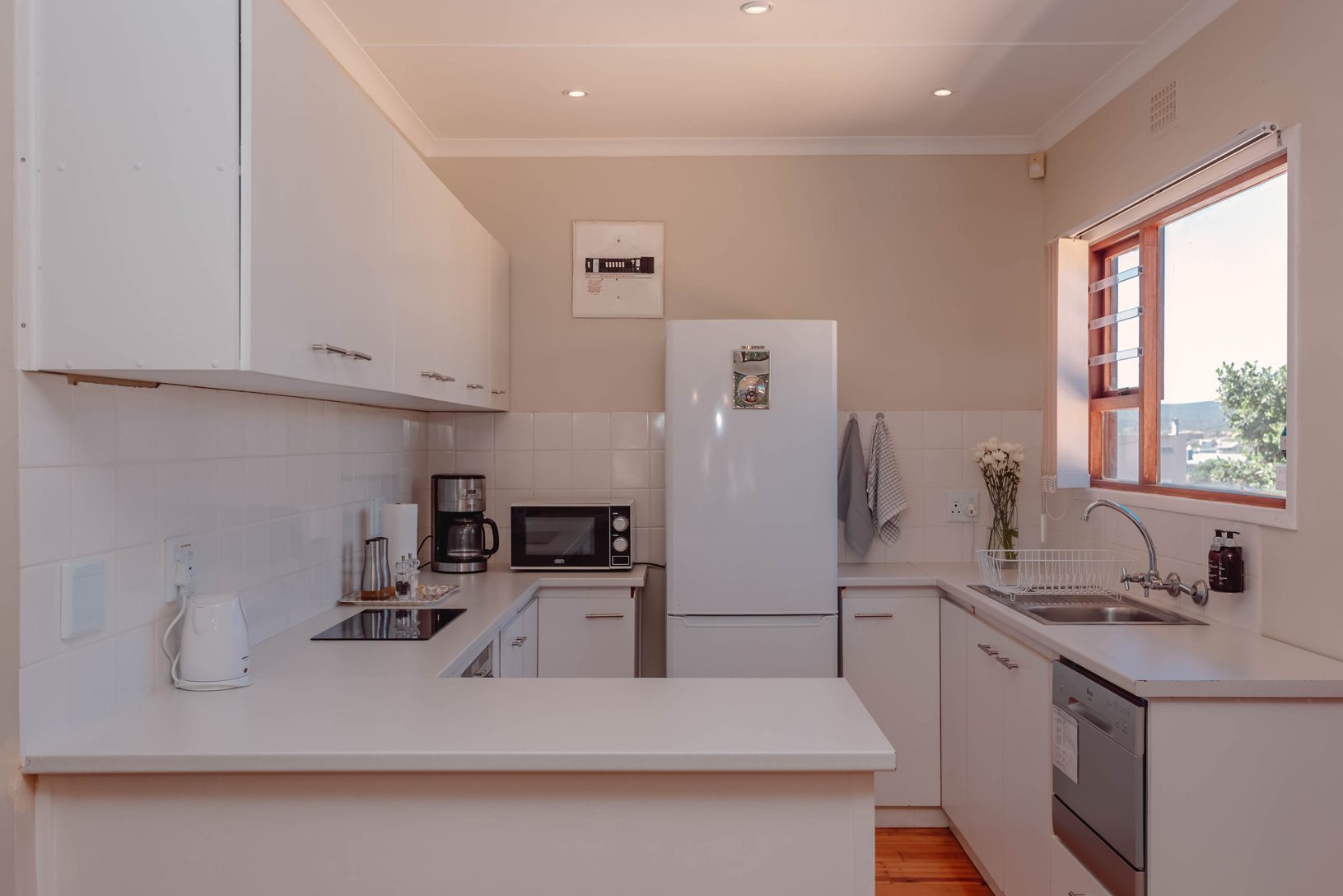 Guppy-Huys-De-Kelders-Kitchen-03