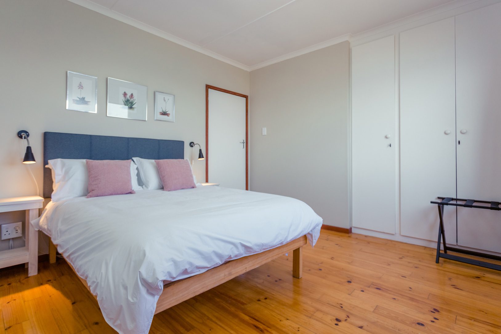 Guppy-Huys-Hermanus-AirBnb-copy