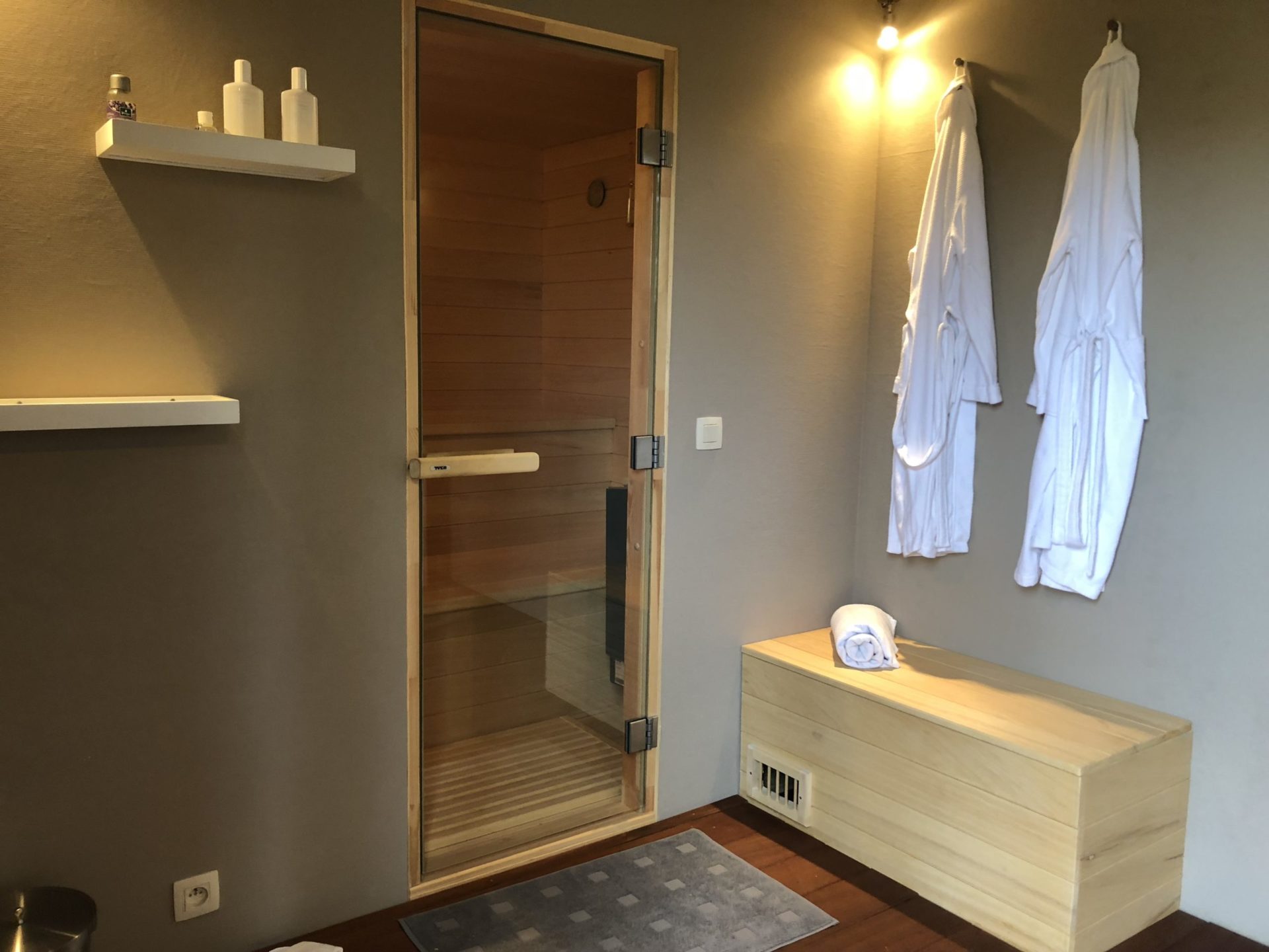 Chambre d'hôtes gay à Louve-La-Neuve