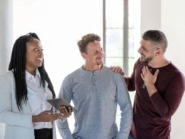 Pourquoi les hôteliers indépendants ont-ils besoin des agences de voyages en ligne ?