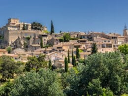Visitez Ansouis : ce magnifique village français