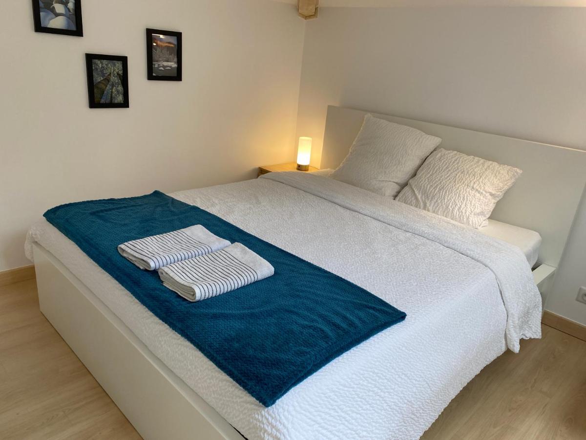 Le Gite Grenoble L'O Bleue propose 3 appartements totalement autonome avec piscine chauffée de Mi-Mai à fin Oct