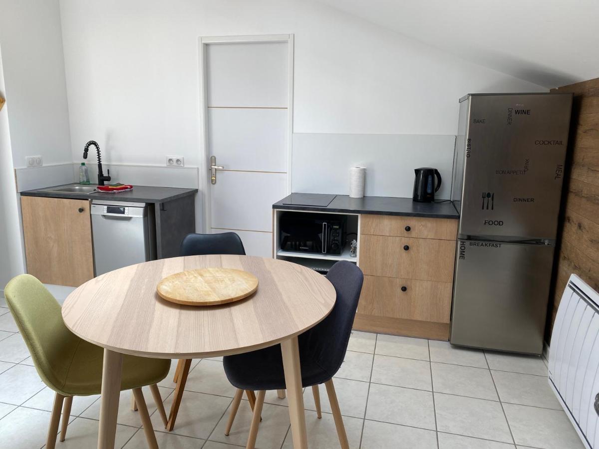 Le Gite Grenoble L'O Bleue propose 3 appartements totalement autonome avec piscine chauffée de Mi-Mai à fin Oct