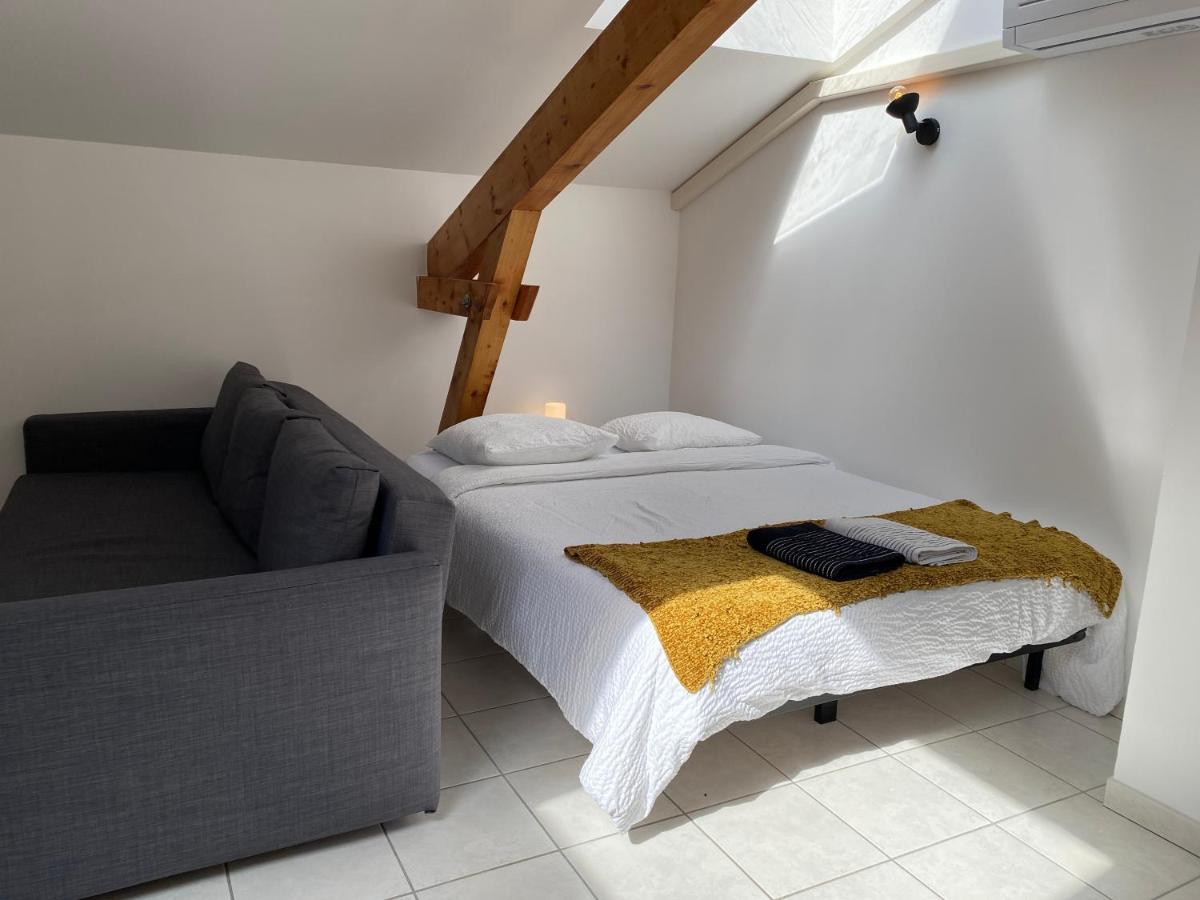 Le Gite Grenoble L'O Bleue propose 3 appartements totalement autonome avec piscine chauffée de Mi-Mai à fin Oct