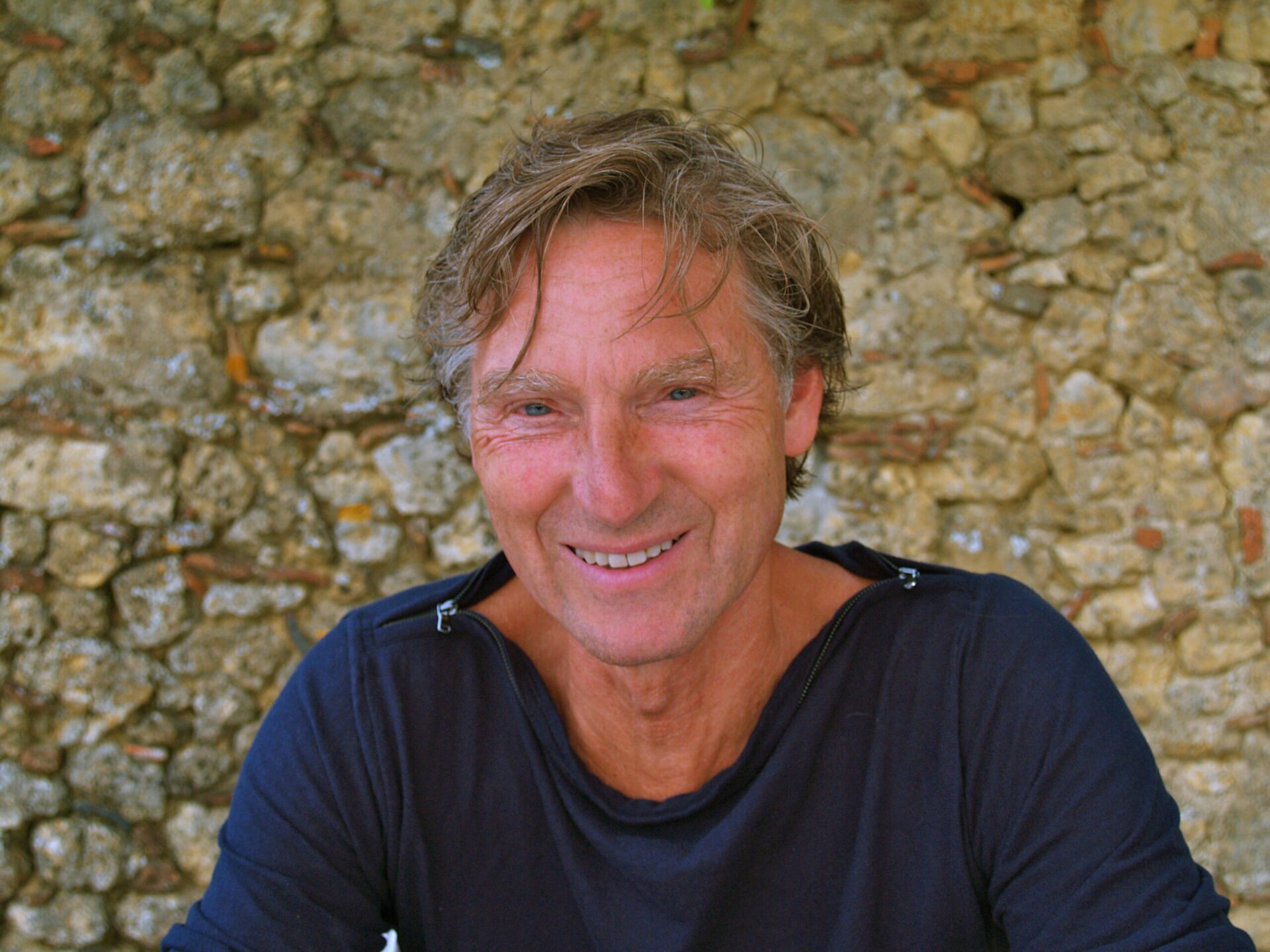 host photo