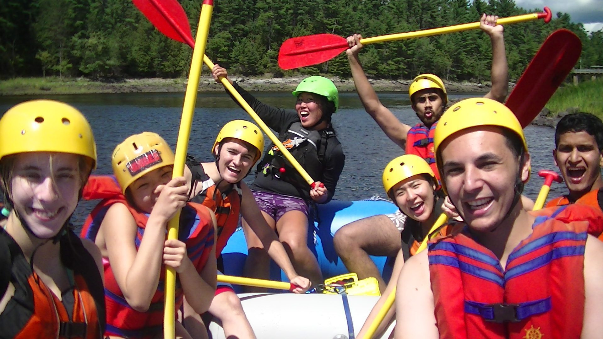 Rafting gay au Québec près d'Ottawa
