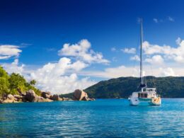 Croisière en catamaran aux Seychelles : faut-il avoir le pied marin ?