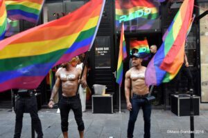 Le Raidd à Paris, le bar qui bouge
