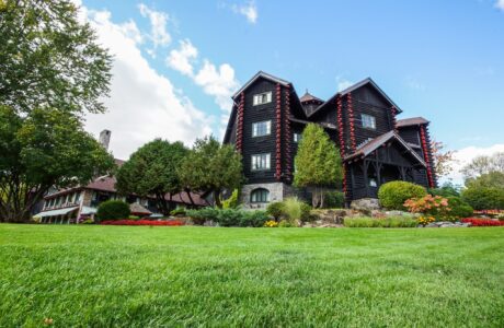Un séjour de prestige à Montebello avec le Fairmont Le Château Montebello