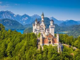 Pourquoi le château de Neuschwanstein est-il célèbre?