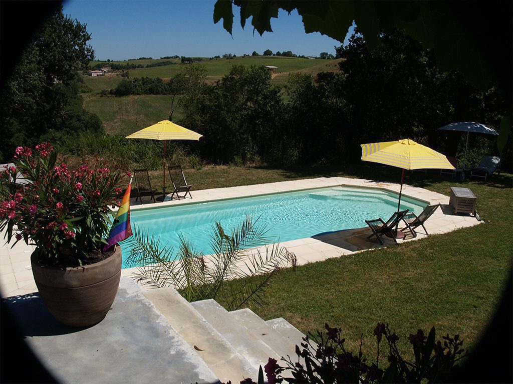 Profitez des jardins et de la piscine quand bon vous semble !