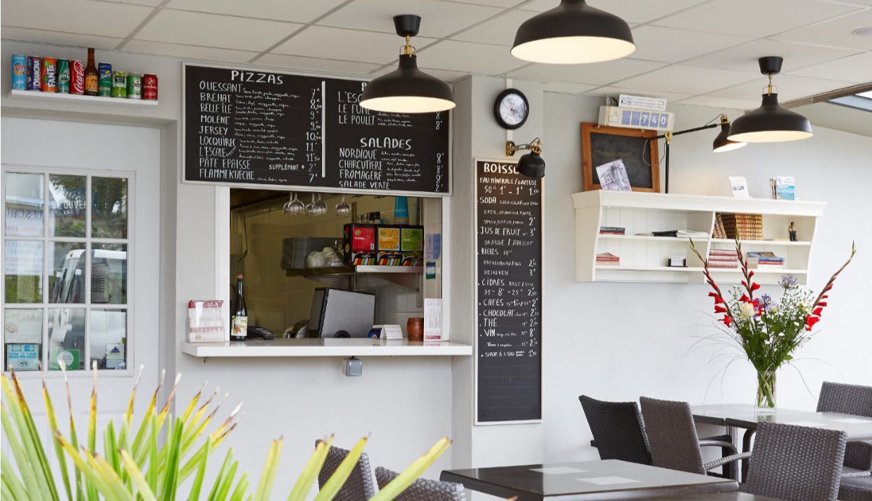 Un petit tour par le restaurant s’impose pour goûter les spécialités locales !