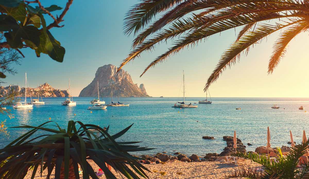 Cala d'Hort : la plage gay la plus pittoresque d’Ibiza